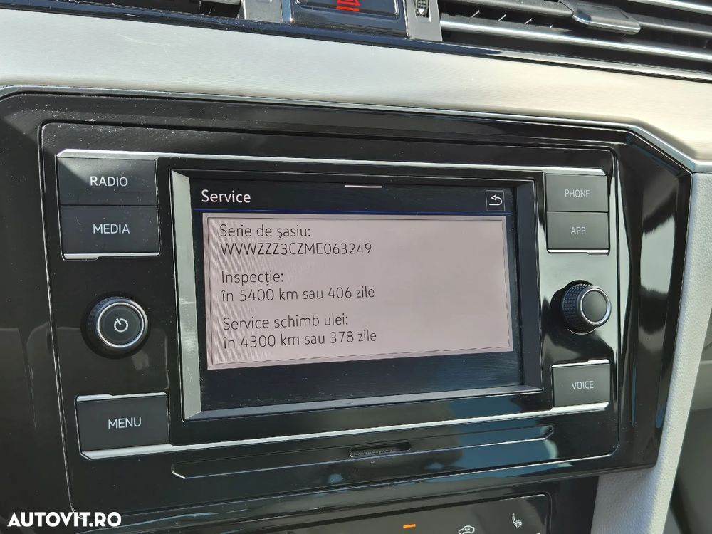 Volkswagen Passat 2.0 TDI DSG 4Mot Highline - 22