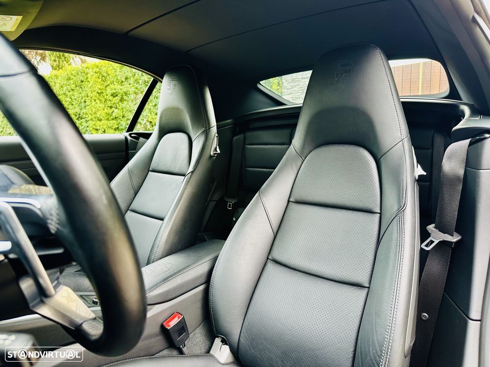 Porsche 911 Série F - 21