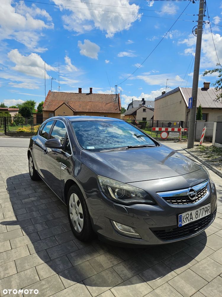 Opel Astra 2.0 CDTI Cosmo - 1