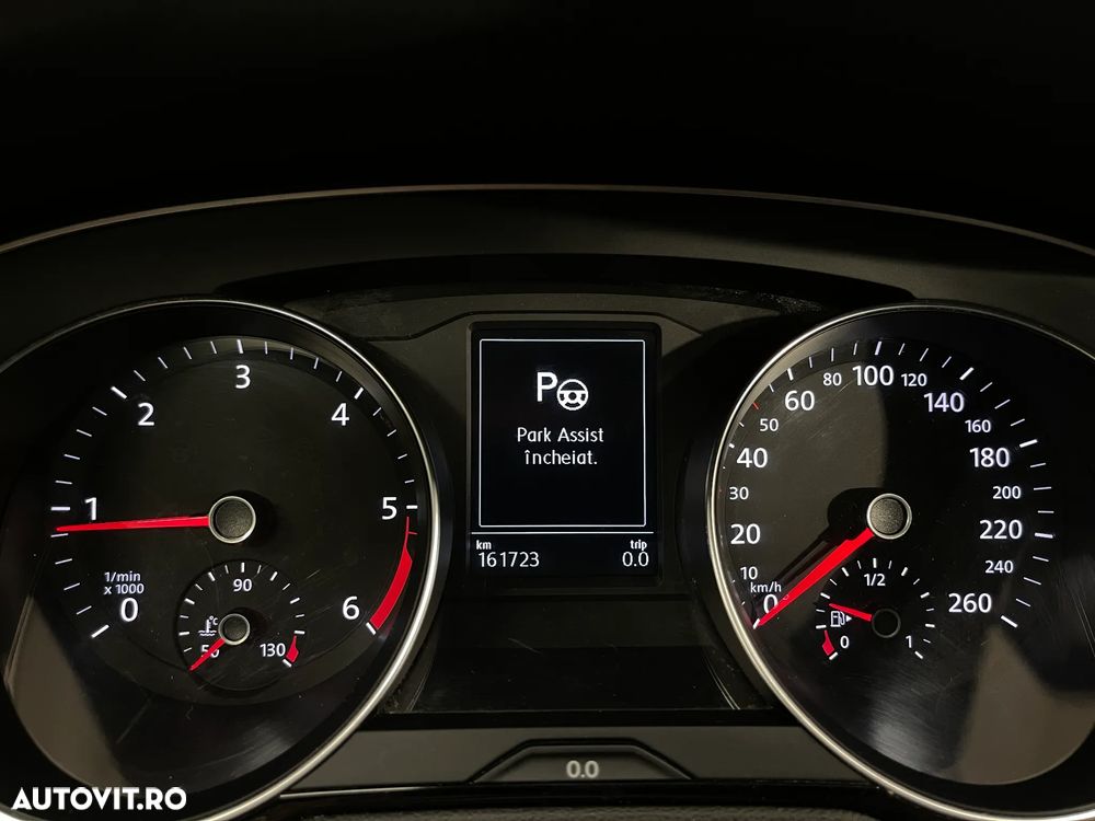 Volkswagen Passat 2.0 TDI SCR DSG Business - 26