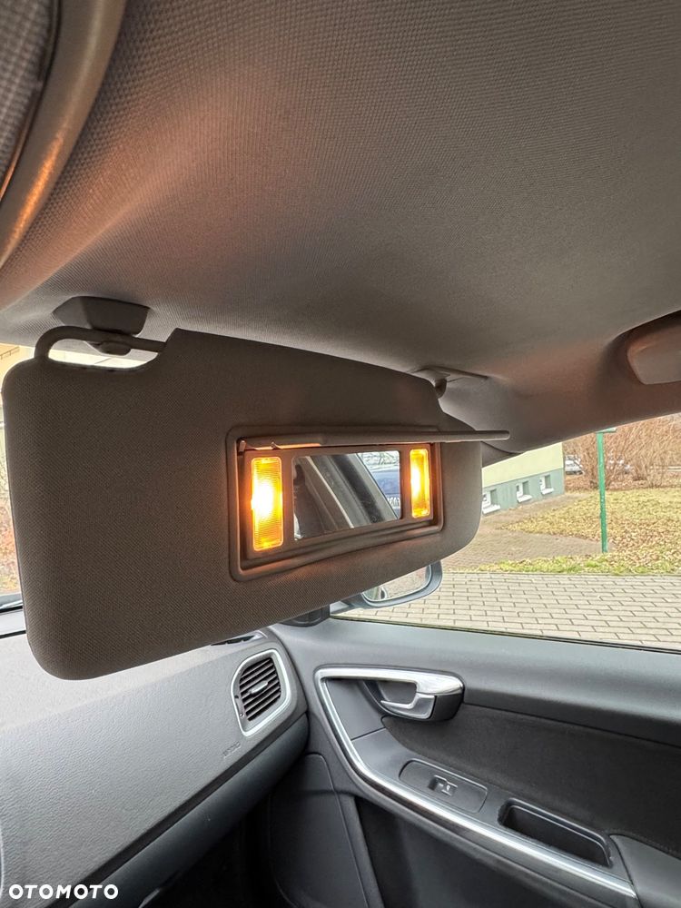 Volvo S60 DRIVe - 15