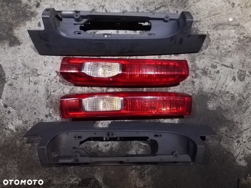 obudowa lampy tył trafic vivaro primastar 07+ - 10