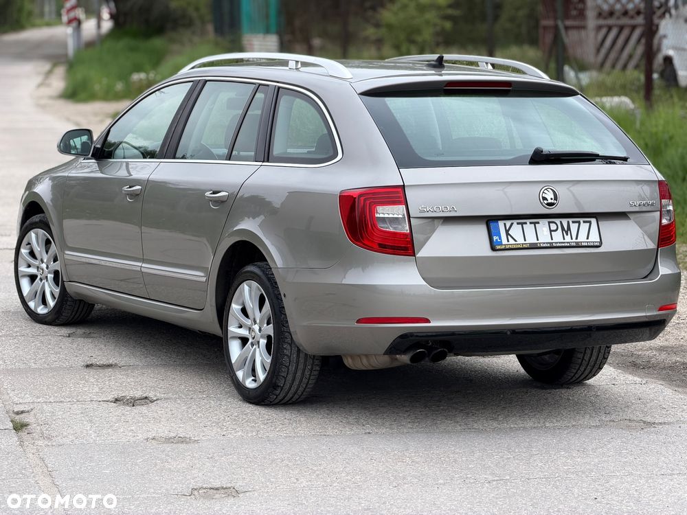 Skoda Superb 2.0 TDI Elegance DSG - 6