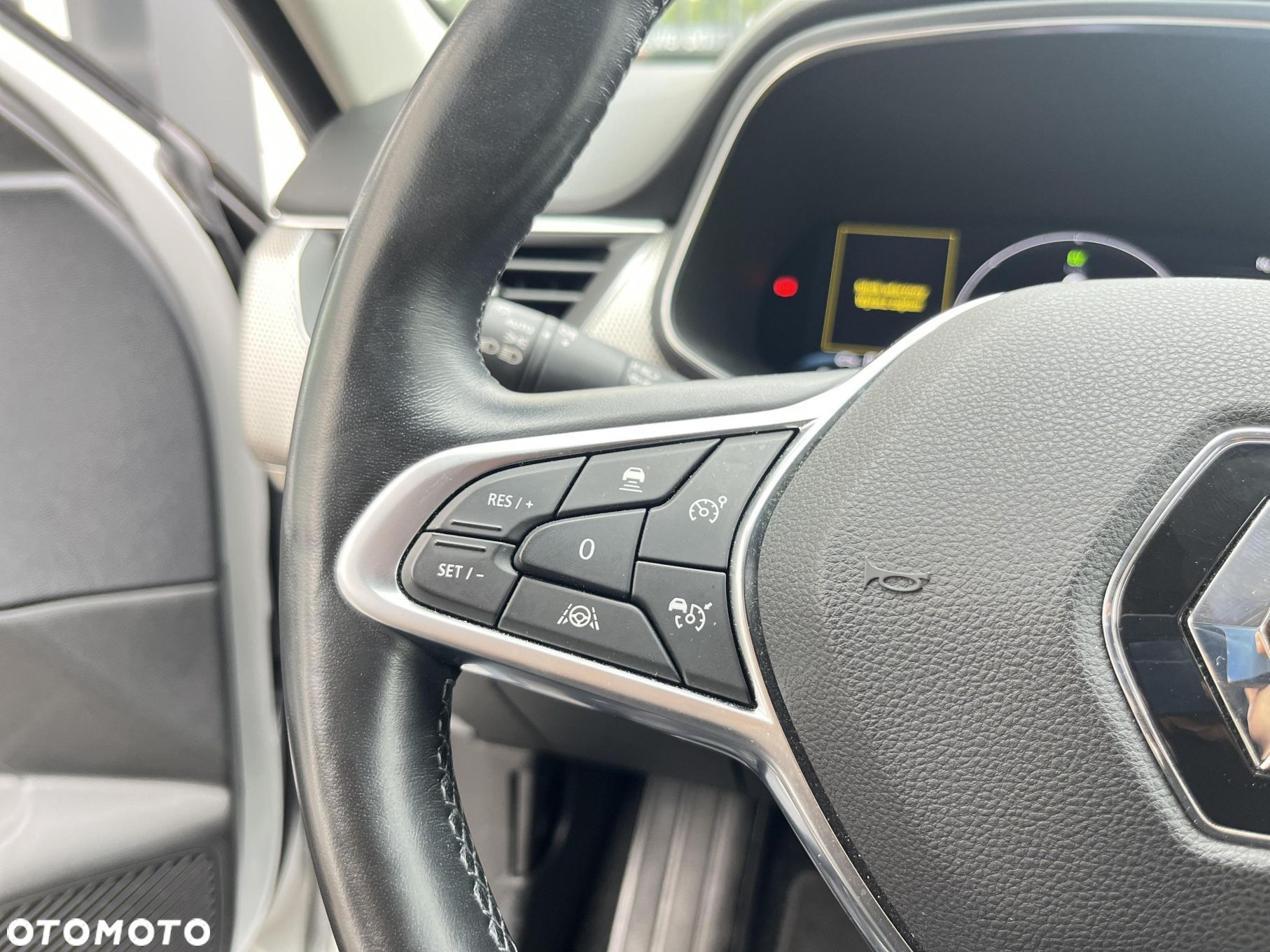 Renault Arkana 1.6 E-TECH Techno MMT - 26