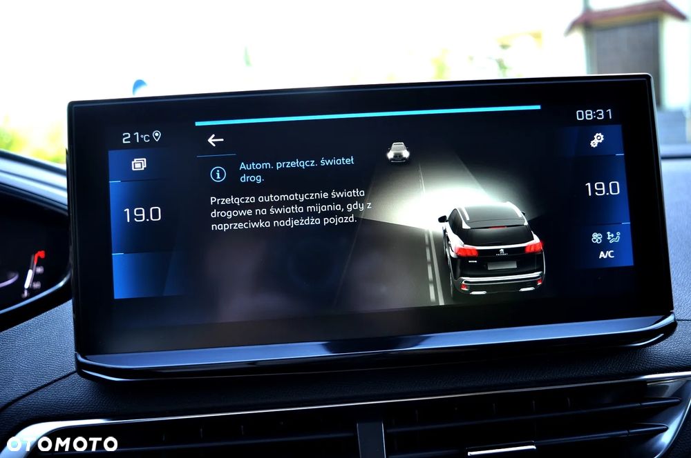 Peugeot 3008 1.2 PureTech Allure S&S EAT8 - 26