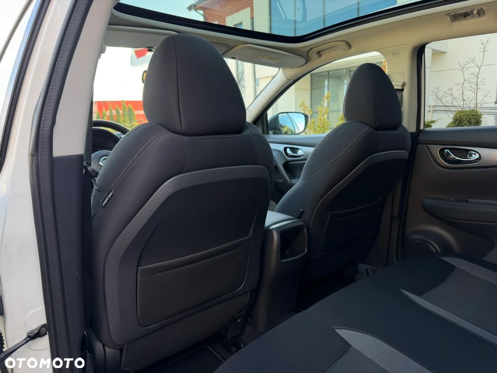 Nissan Qashqai 1.3 DIG-T N-Connecta - 33