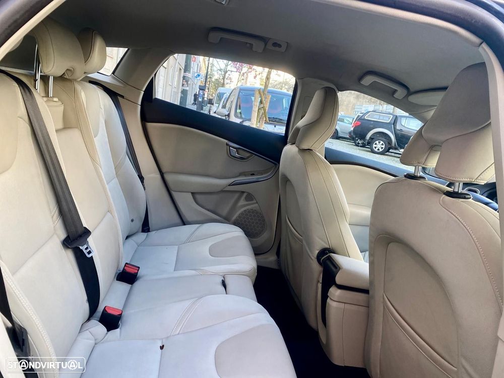 Volvo V40 1.6 D2 Momentum - 26