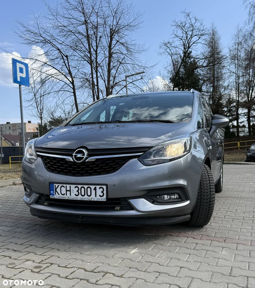 Opel Zafira - 1
