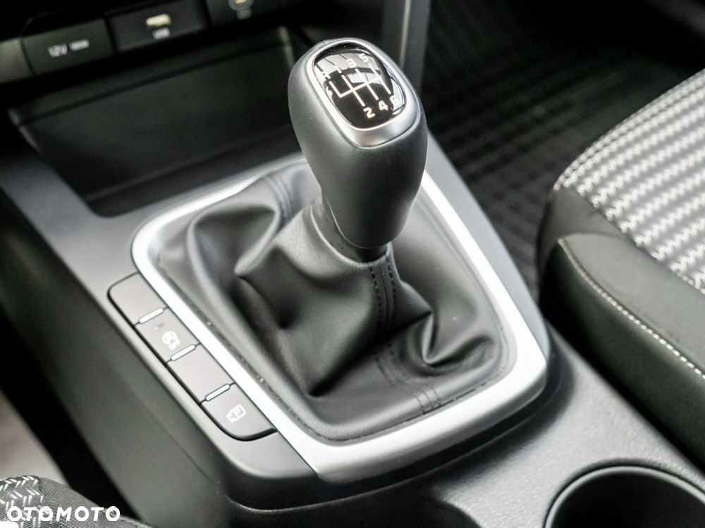 Kia XCeed 1.5 T-GDI M - 15