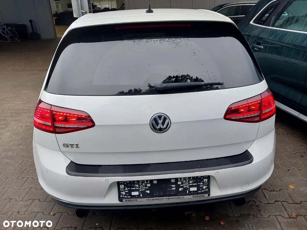 Volkswagen Golf VII 2.0 TSI BMT GTI - 4