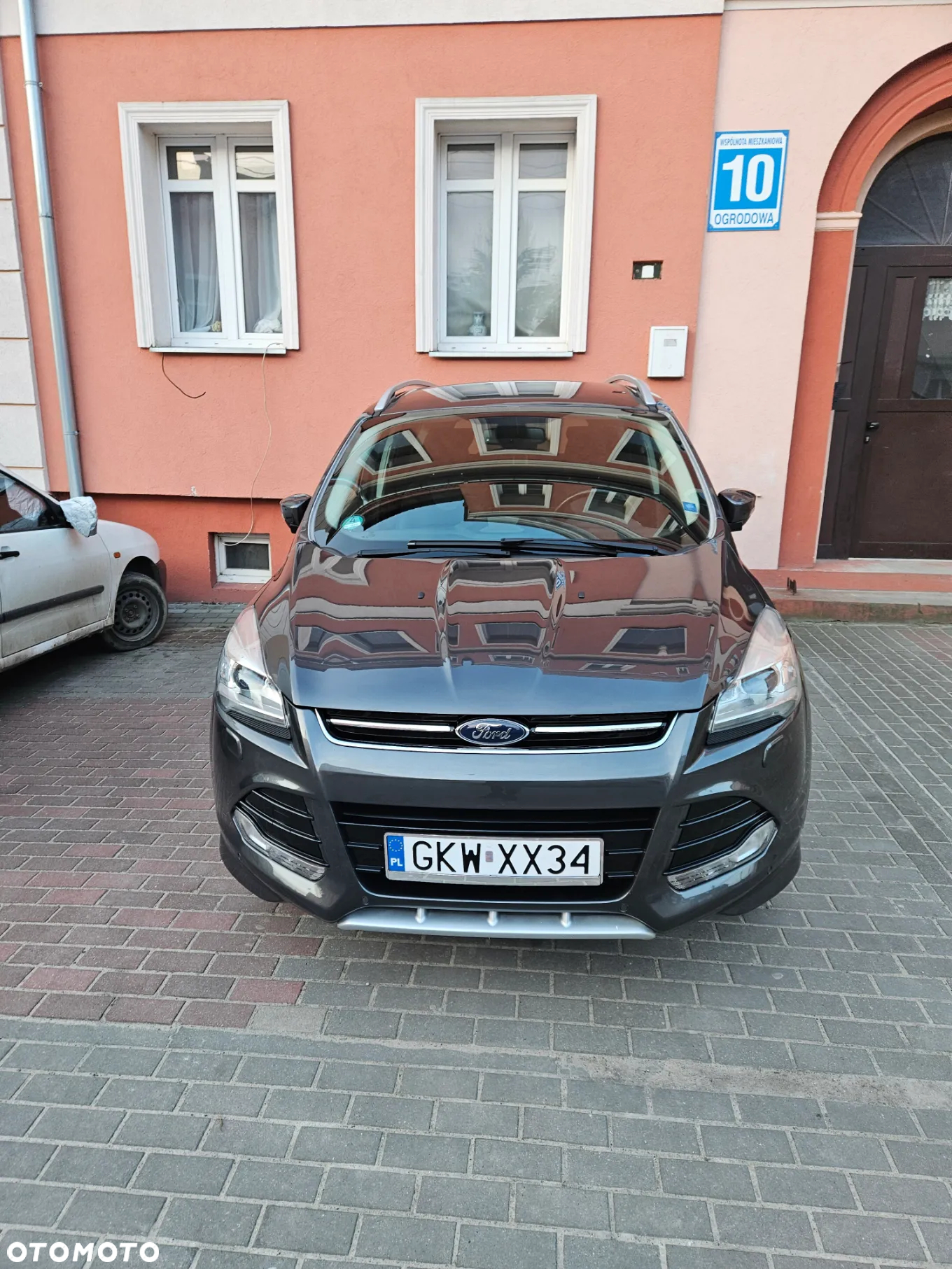 Ford Kuga - 2
