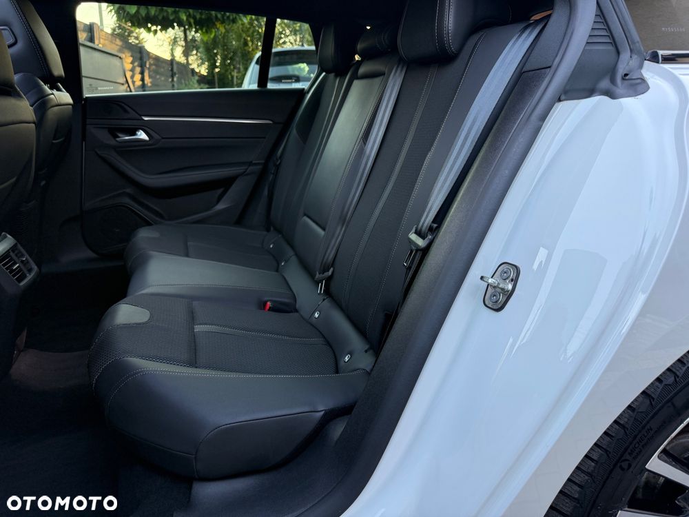 Peugeot 508 225 e-EAT8 GT - 12