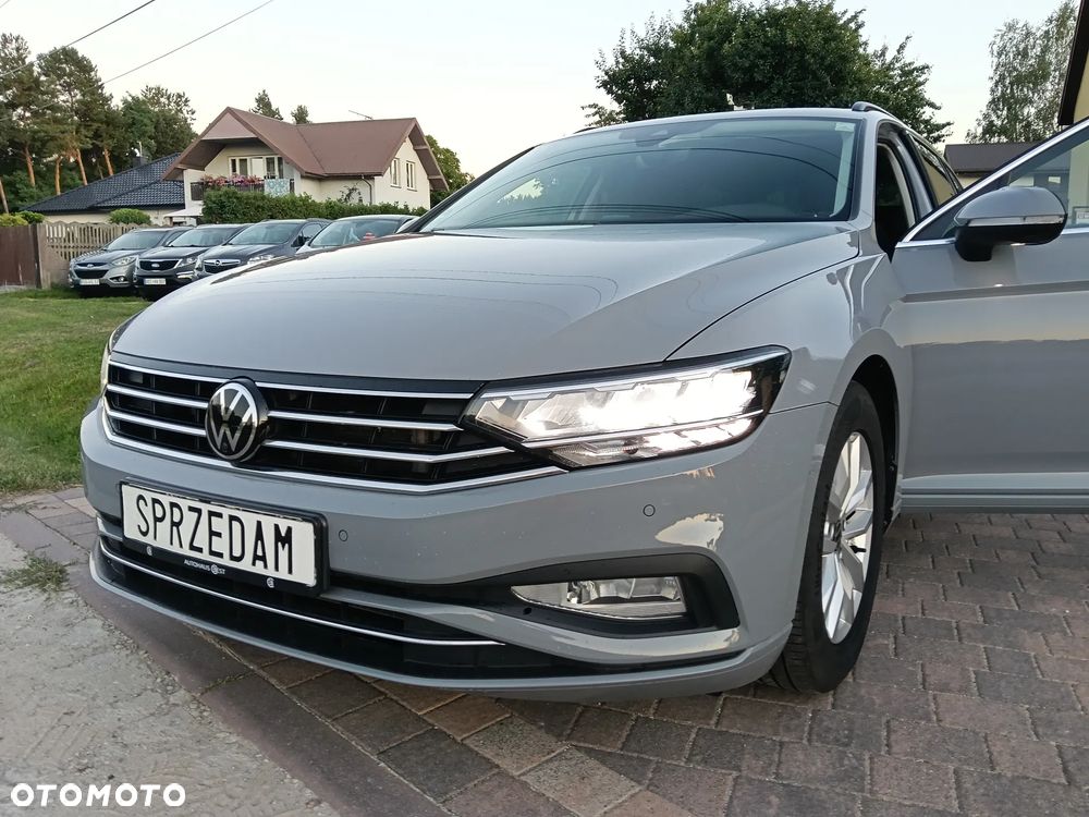 Volkswagen Passat 2.0 TDI SCR DSG Business - 22