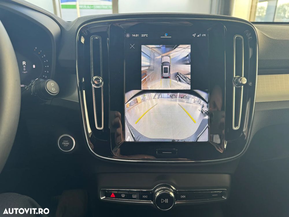 Volvo XC 40 B3 AT FWD MHEV Plus Dark - 14