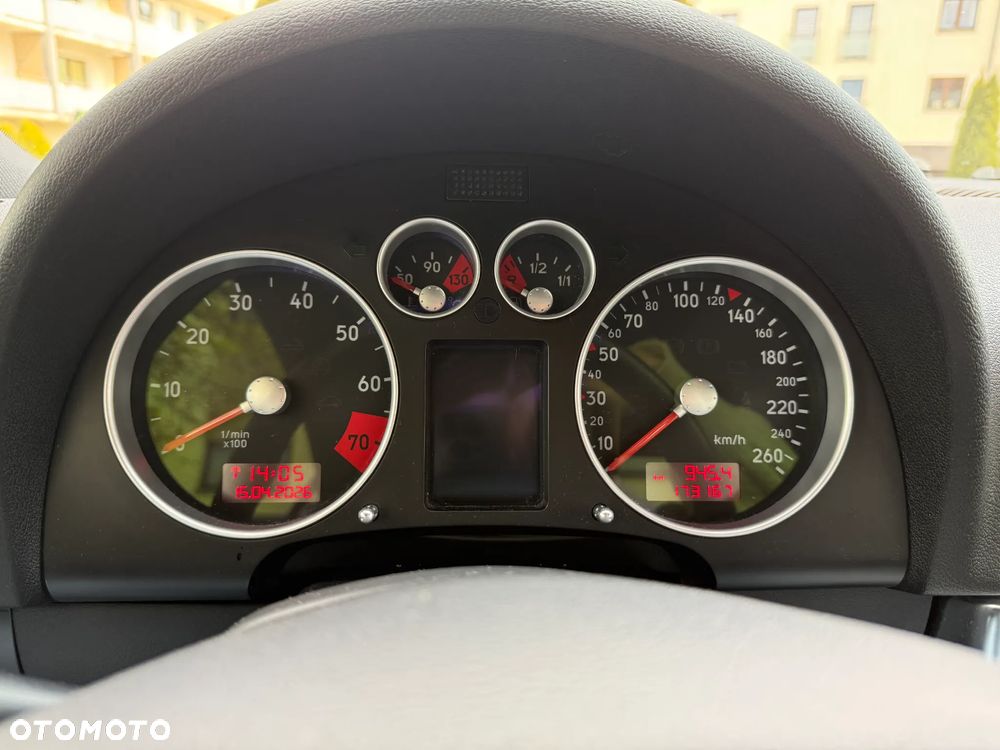 Audi TT Coupé 1.8 T quattro - 16