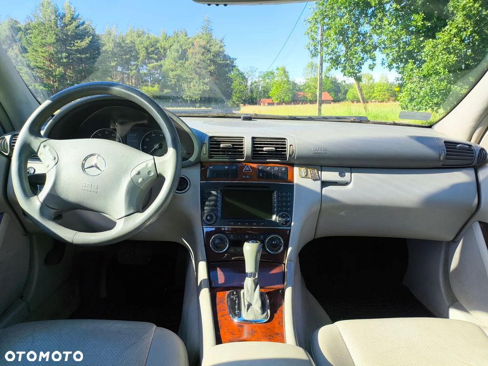 Mercedes-Benz Klasa C 280 Elegance 4-Matic - 12