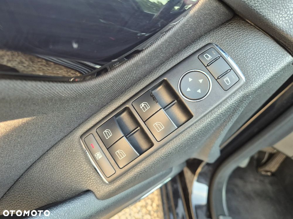 Mercedes-Benz Klasa C 180 Kompressor Automatik BlueEFFICIENCY - 14