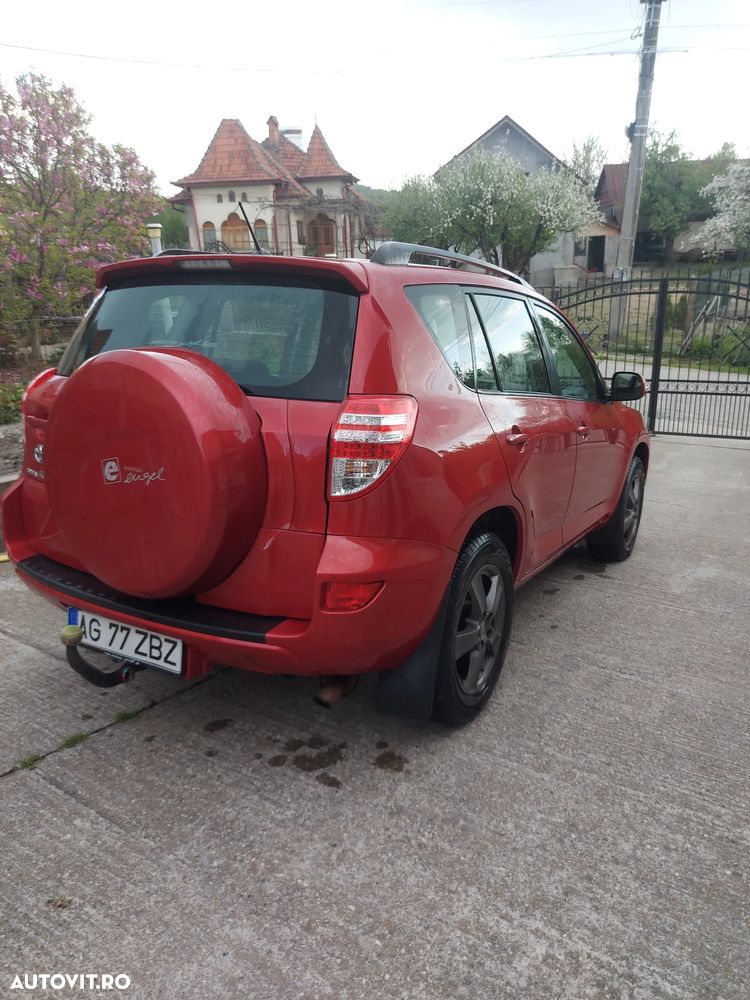 Toyota RAV4 2.2 D-4D 4x4 - 5