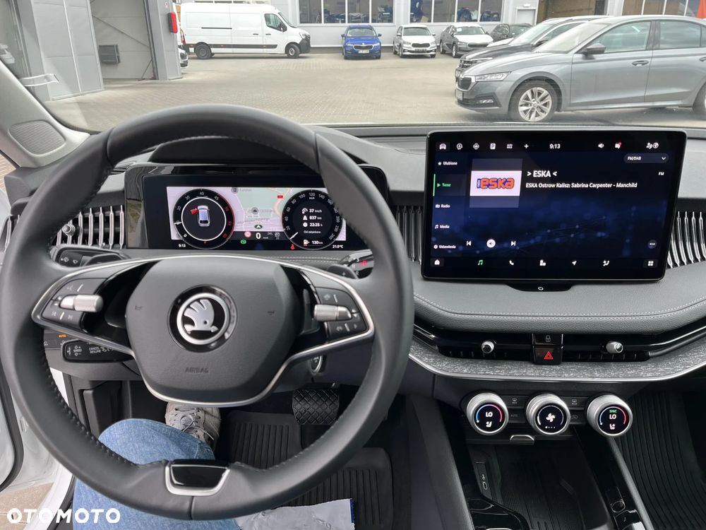 Skoda Superb 2.0 TDI SCR Selection DSG - 13