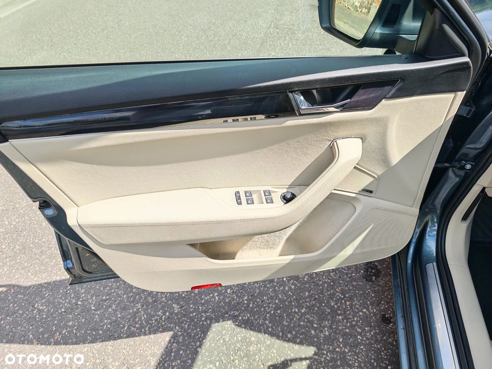 Skoda Superb 2.0 TSI 4x4 L&K DSG - 23