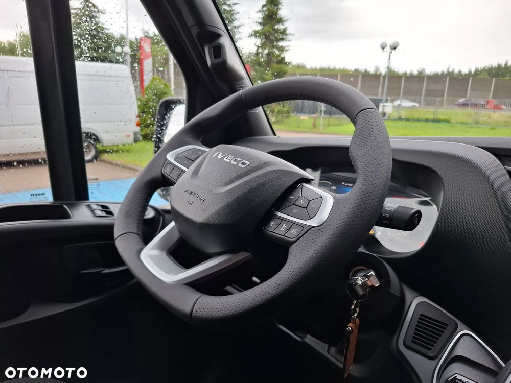 Iveco Z WINDĄ W SUPER CENIE CZEKA NA CIEBIE!!!!!!!!!!!!!! TWÓJ MOCNY PARTNER W BIZNESIE - 38