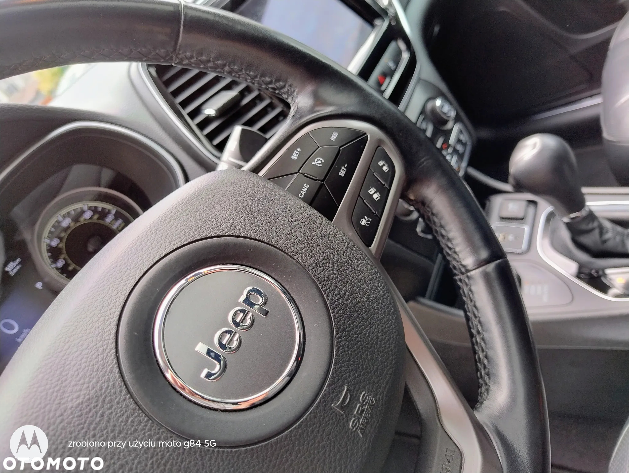 Jeep Cherokee - 14
