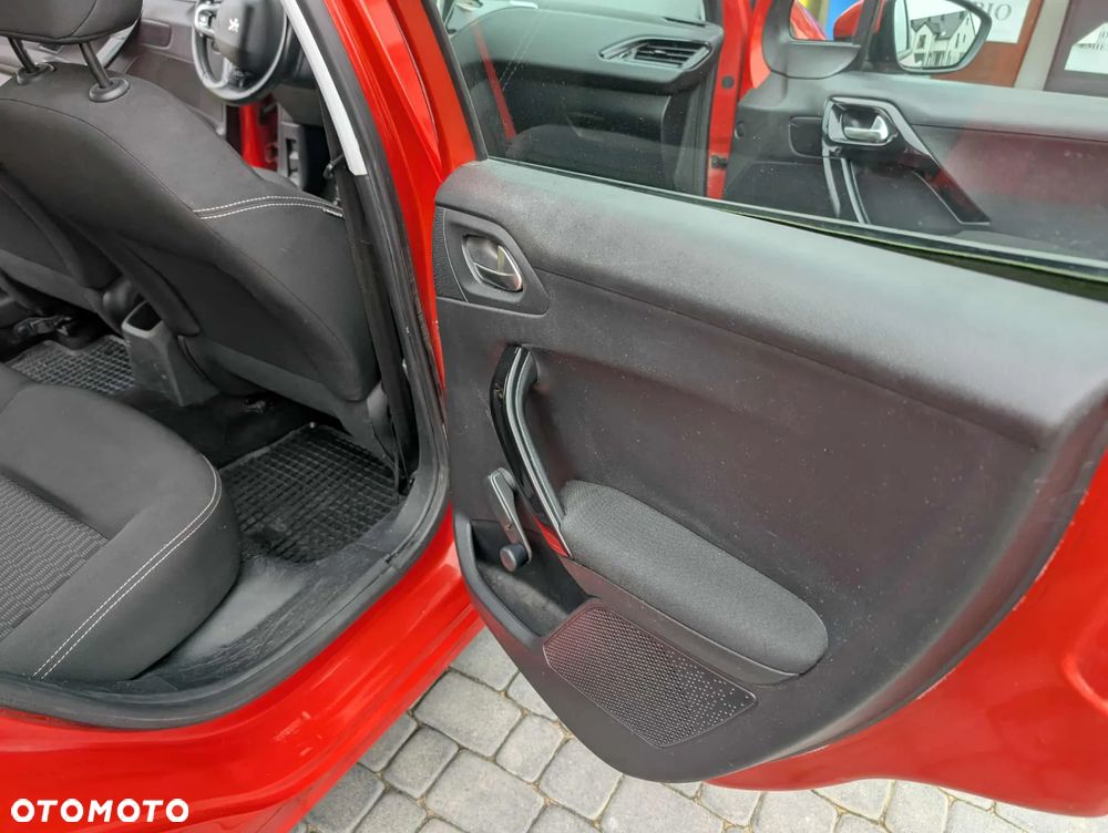 Peugeot 208 1.2 PureTech Active - 7
