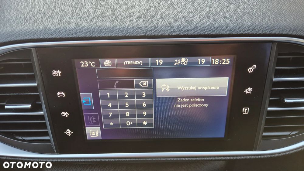 Peugeot 308 SW 1.2 PureTech Allure S&S - 18