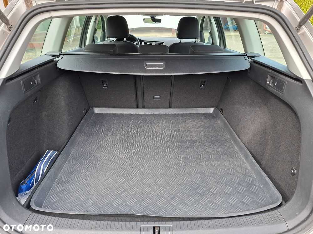 Volkswagen Golf 1.4 TSI BMT Comfortline - 4