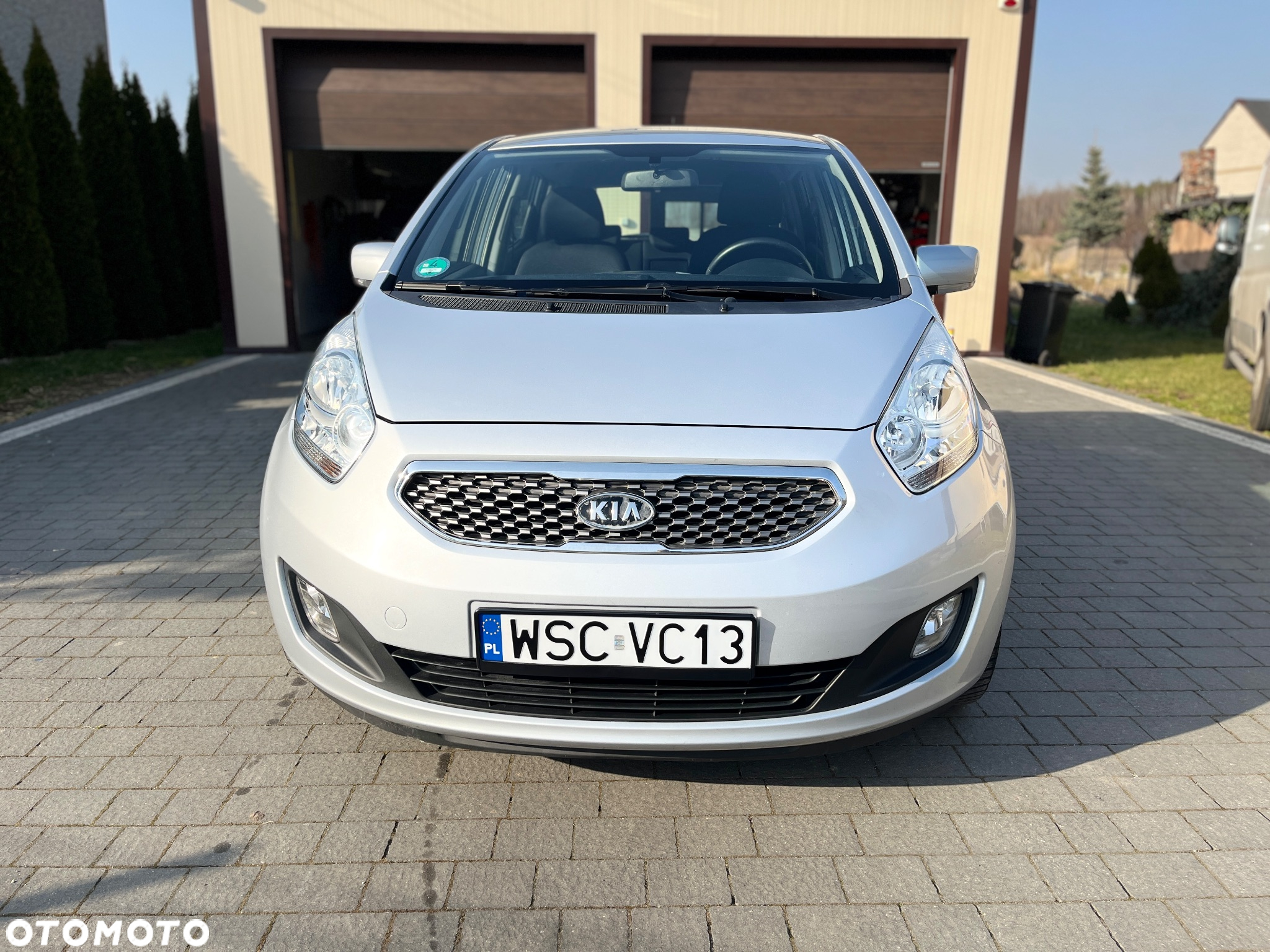 Kia Venga 1.6 L - 12