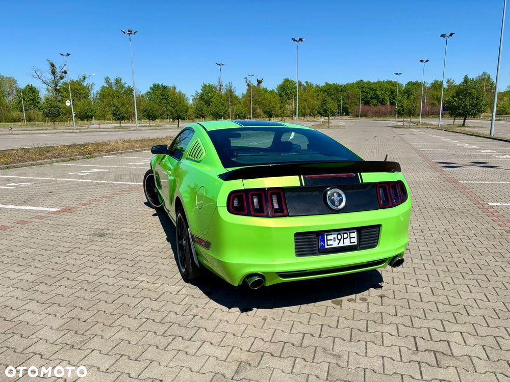 Ford Mustang 3.7 V6 Premium - 11