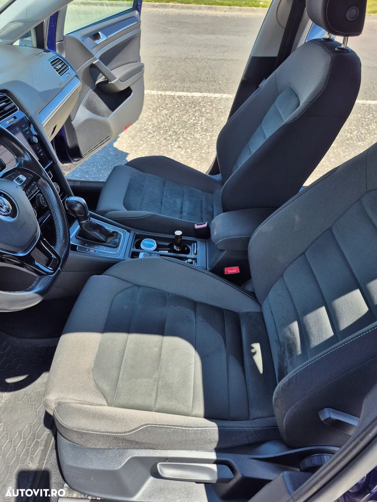 Volkswagen Golf - 5