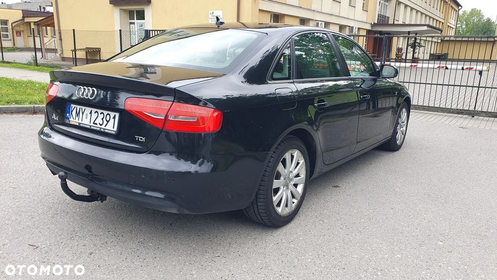 Audi A4 Limousine - 3