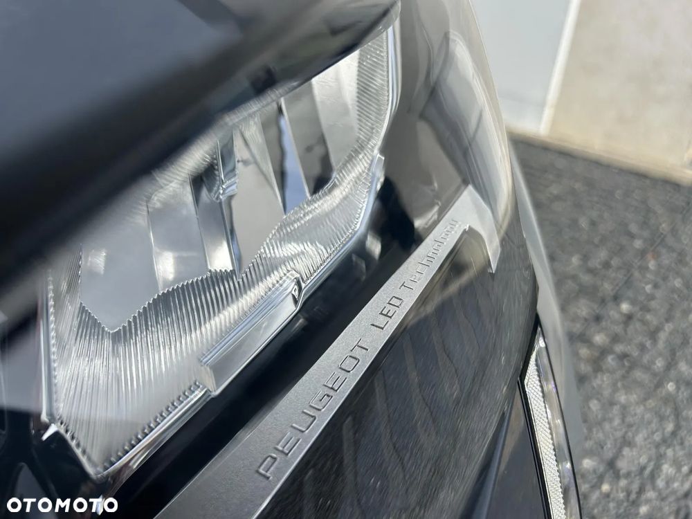 Peugeot 408 1.2 PureTech mHEV GT Exclusive S&S e-DSC6 - 7