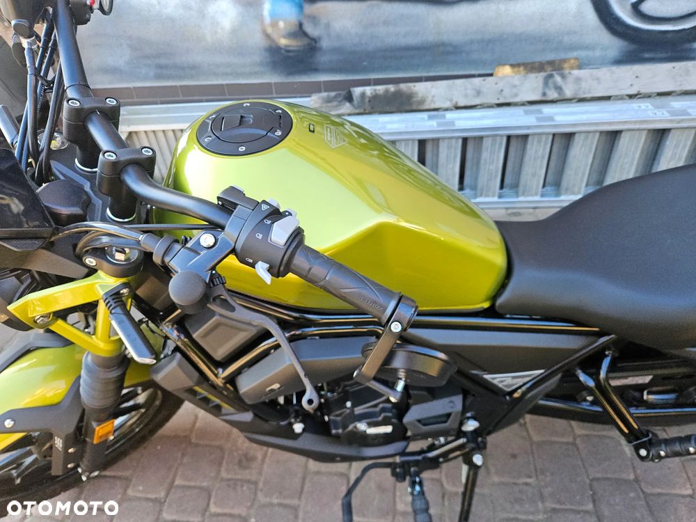 Zontes 125C - 18