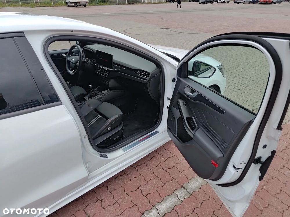 Ford Focus 2.3 EcoBoost ST X - 19