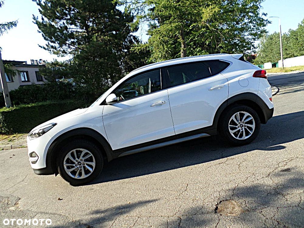 Hyundai Tucson 1.6 GDI BlueDrive Style 2WD - 38