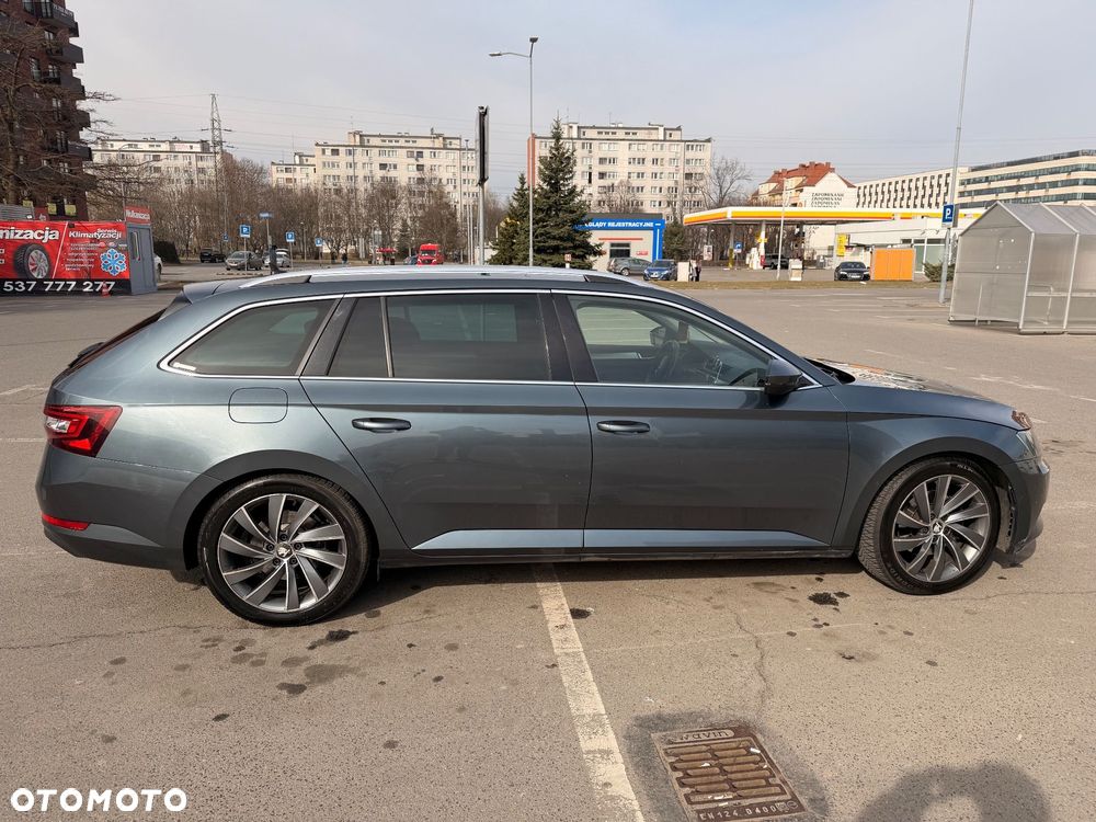 Skoda Superb 2.0 TDI Ambition - 9