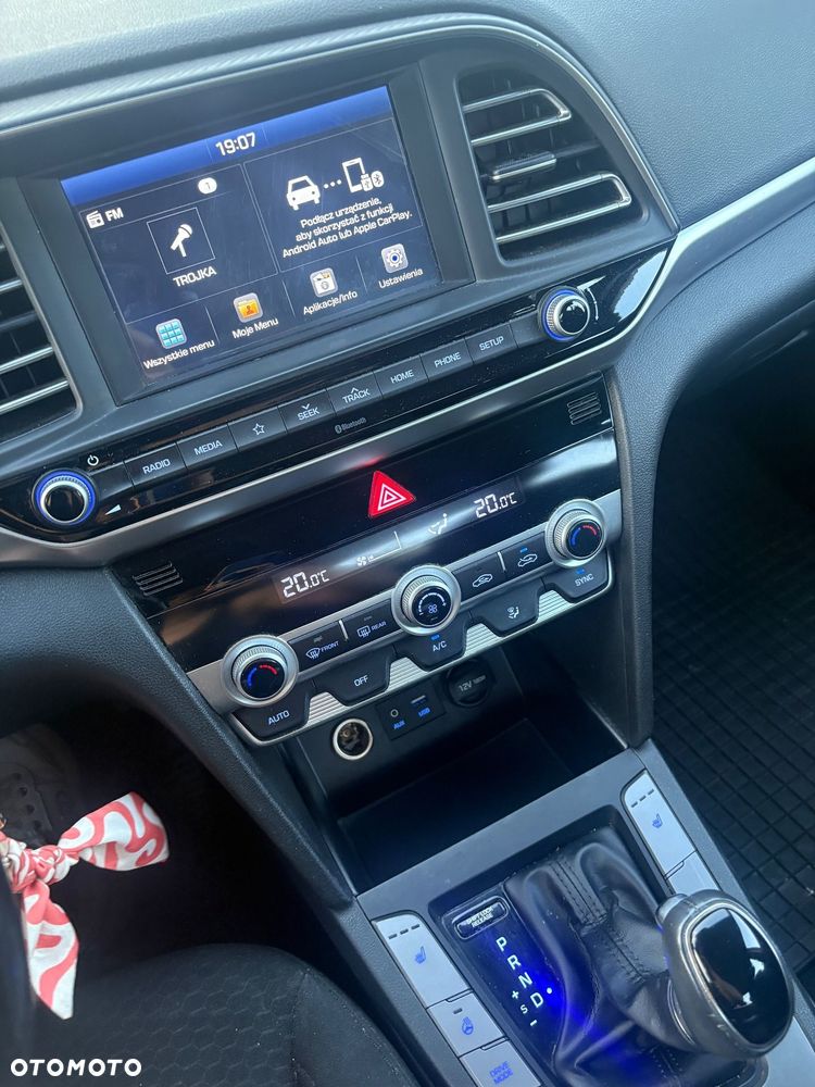 Hyundai Elantra 1.6 Comfort - 8