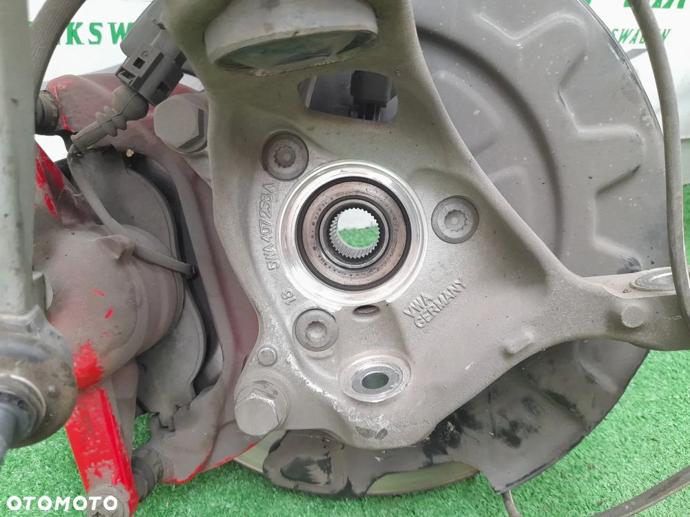 SKODA OCTAVIA IV VRS ZWROTNICA AMORTYZATOR LEWA PRAWA 5WA407257A 5WA407258A 5WA413031AP - 5