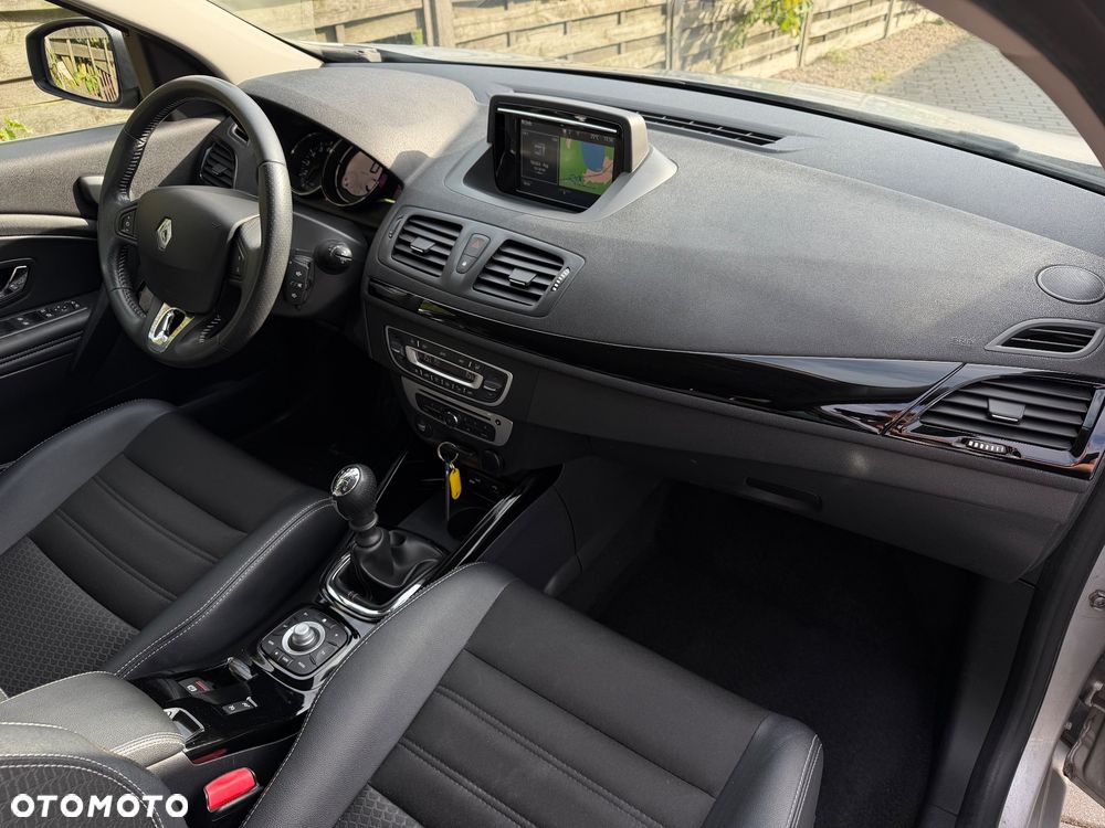 Renault Megane ENERGY TCe 130 BOSE EDITION - 30