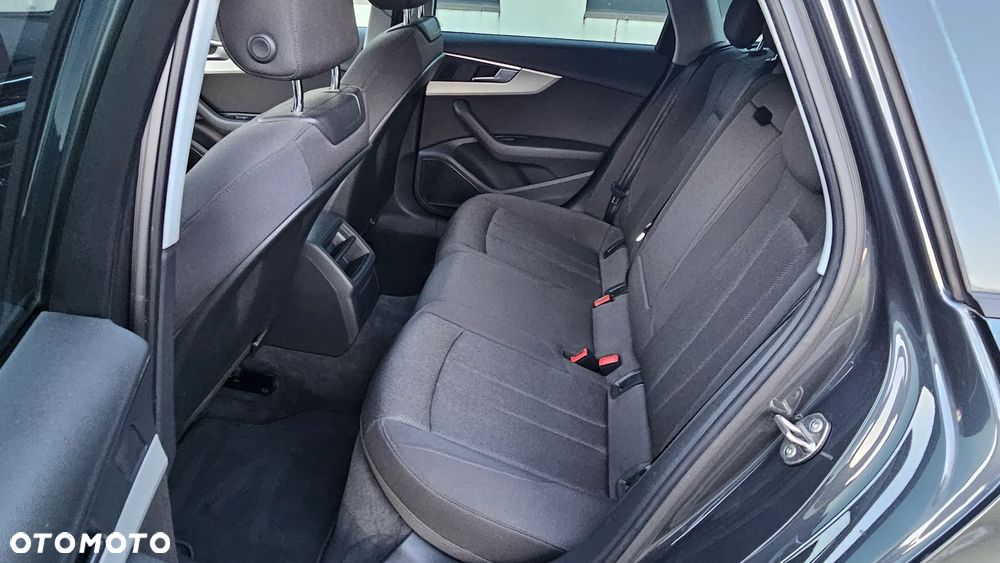 Audi A4 Avant 2.0 TDI DPF clean diesel Attraction - 12