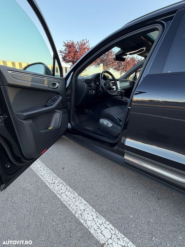 Porsche Macan T - 2