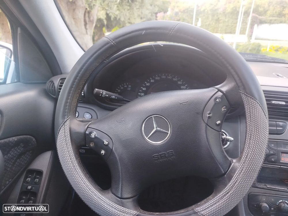 Mercedes-Benz C 220 CDi Avantgarde - 6