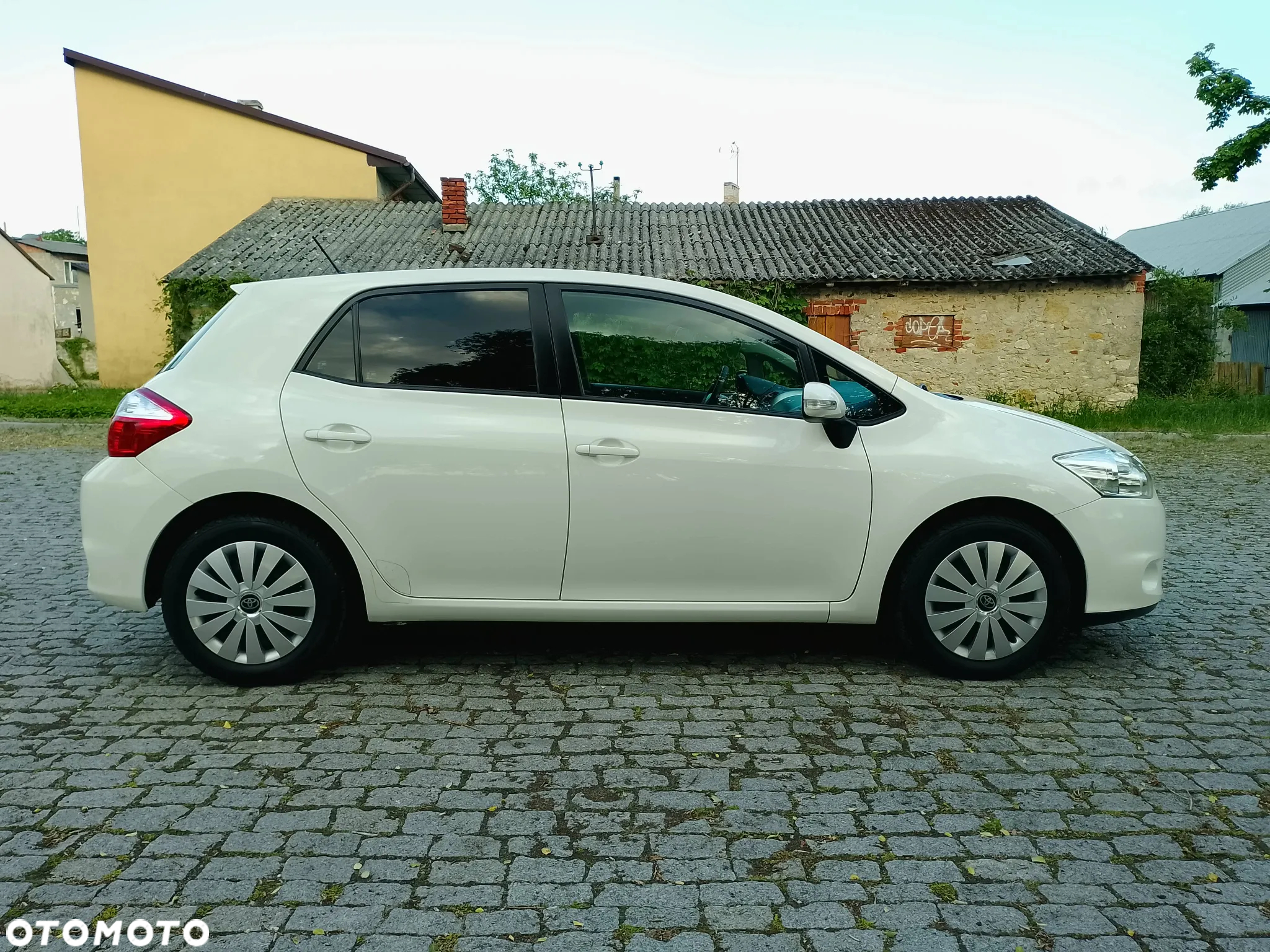 Toyota Auris 1.33 Dual-VVT-i Design Edition - 39