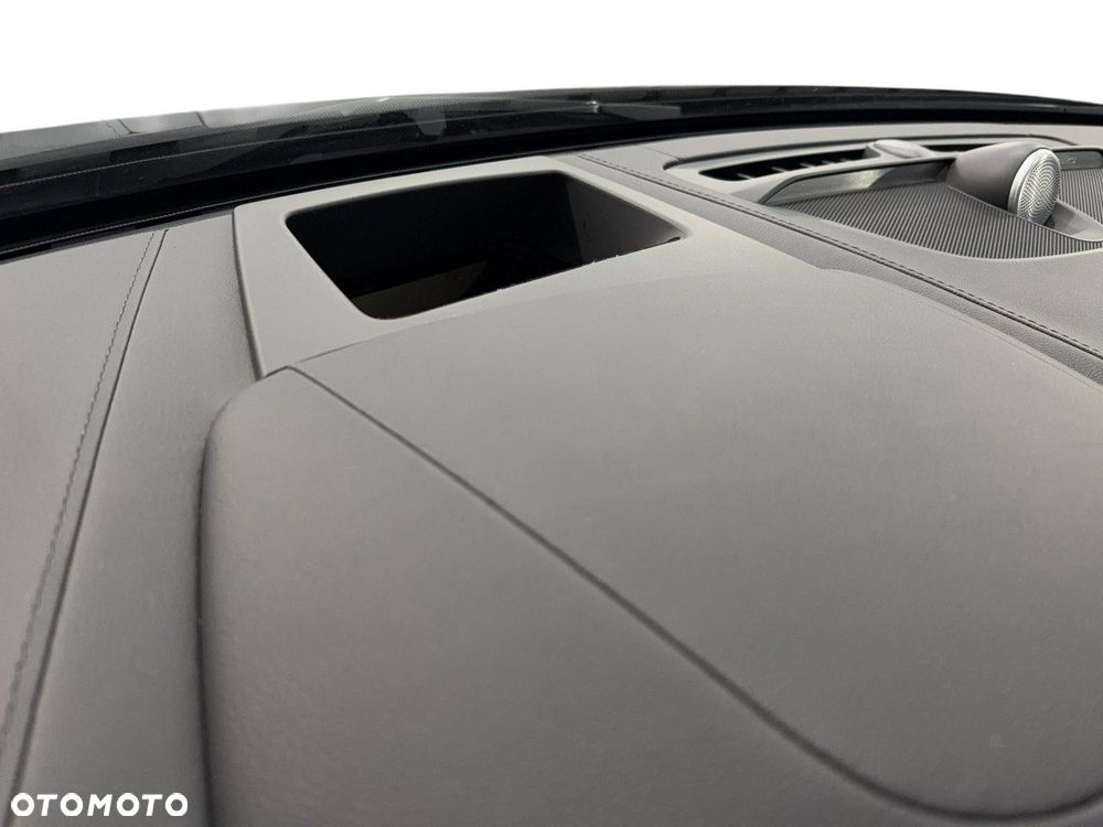 Volvo V90 Cross Country - 26