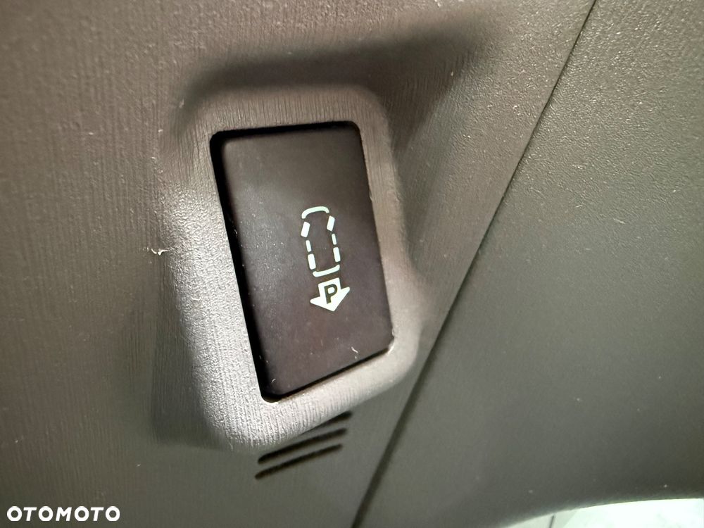 Toyota Prius - 10