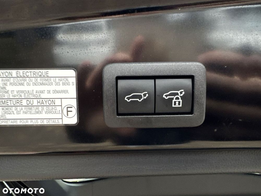 Toyota Corolla Cross - 16
