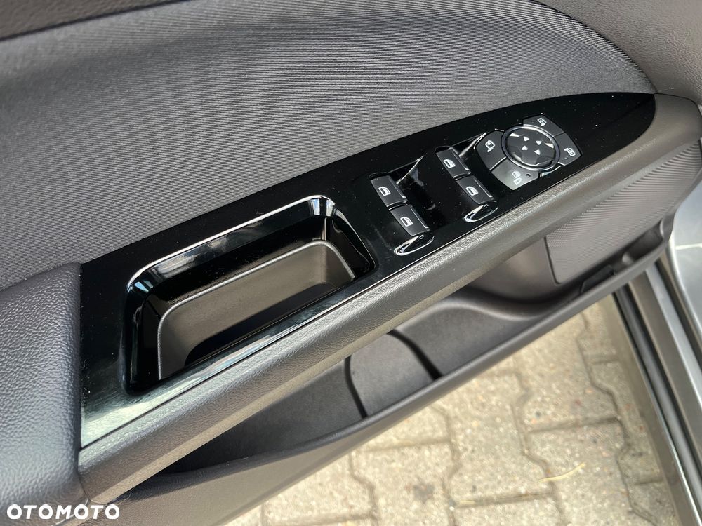Ford Mondeo 1.5 EcoBoost Titanium - 26