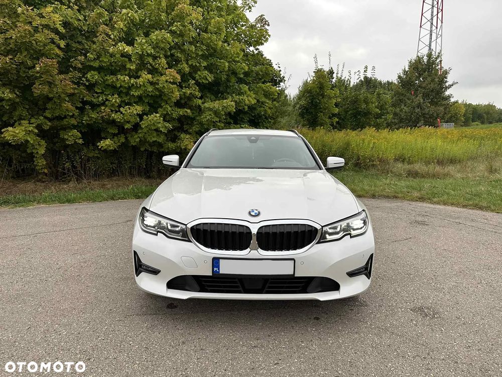 BMW Seria 3 330i Touring Sport Line - 8